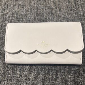 Kate Spade White Scalloped Gemma Wallet